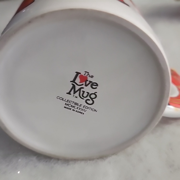 6" Vintage Cast Iron Nutcracker With Present Stocking Holder & 3 1/2 " Mug - Picture 12 of 14